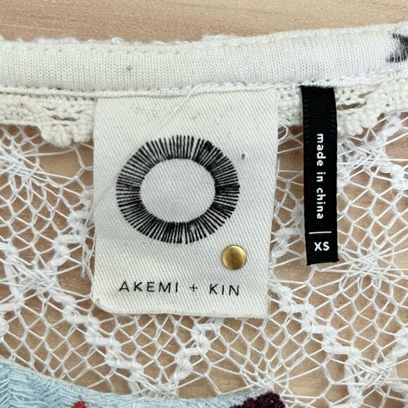 Anthropologie Akemi + Kin Ara Embroidered White Lace Top, Size XS - Picture 4 of 11